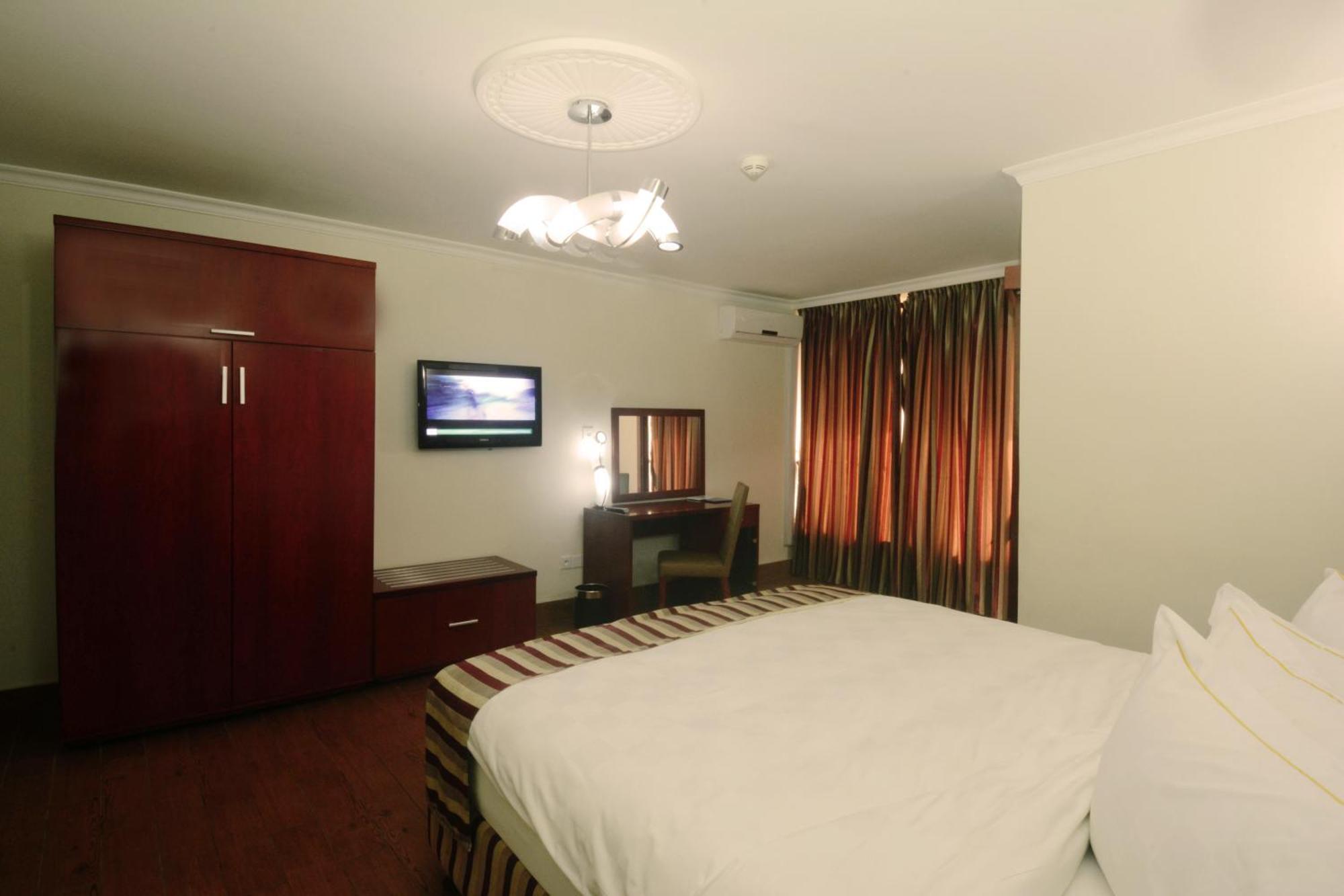 Hotel La Falaise Yaoundé Habitación foto