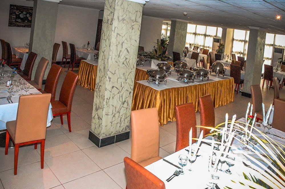 Hotel La Falaise Yaoundé Exterior foto
